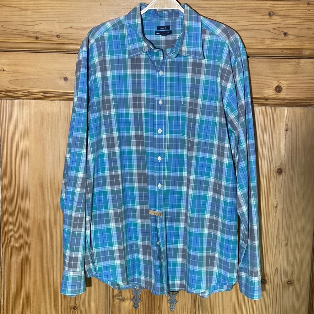 Men’s XL Gap shirt